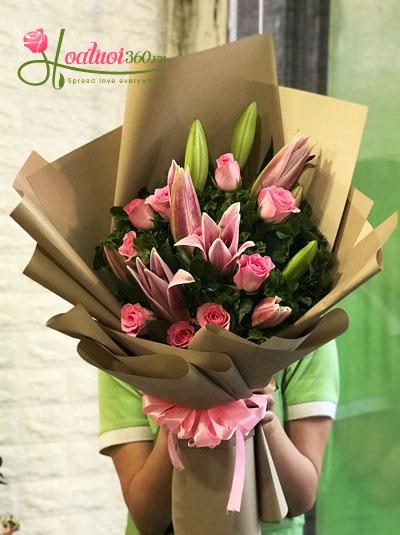 Bó hoa ly chúc mừng sinh nhật tượng trưng cho thanh cao và cao quý Bó hoa ly chúc mừng sinh nhật tượng trưng cho thanh cao và cao quý