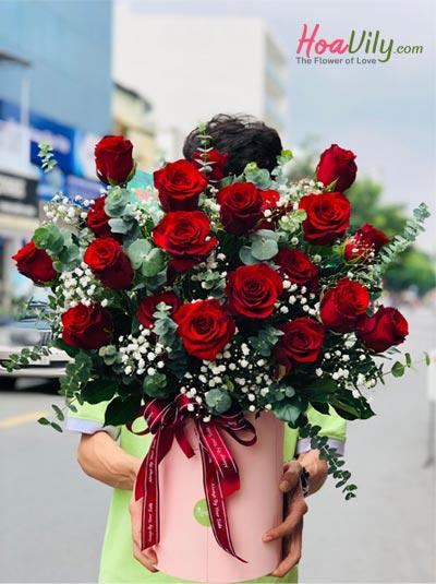 Hộp hoa hồng Ecuador - Tình yêu nồng thắm