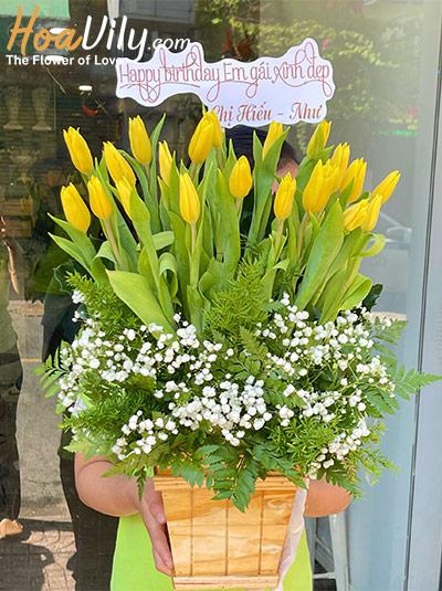 Hộp hoa tulip vàng - Ngày rực rỡ