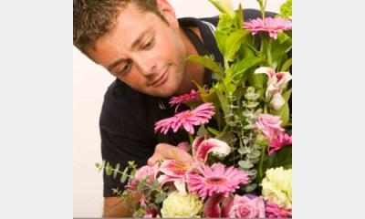 Tuyển dụng nhân viên cắm hoa, thiết kế hoa tươi tại TPHCM