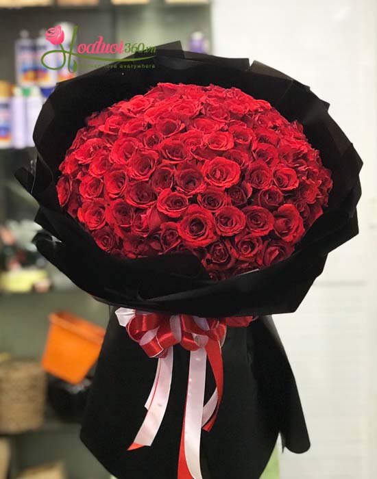 Bó hồng 99 bông: Thật tuyệt vời khi có một bó hoa hồng 99 bông được tặng vào dịp quan trọng như đám cưới hoặc kỷ niệm. Đây cũng chắc chắn là món quà tuyệt vời nhất để tặng người mình yêu thương. Chúng tôi tự hào giới thiệu những bó hoa đẹp tuyệt vời này với mong muốn bạn có thể chọn mua sản phẩm phù hợp với nhu cầu của mình.