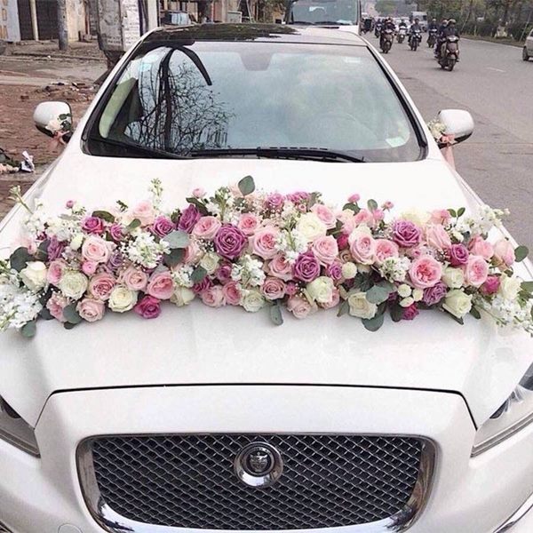 Hoa hồng được sử dụng rộng rãi trong việc trang trí xe hoa cưới
