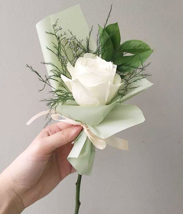 Bó hoa 1 bông hồng trắng