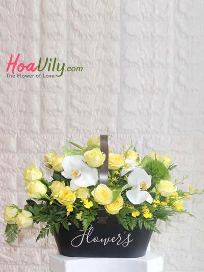 Giỏ hoa hồng vàng tặng sinh nhật xinh xắn