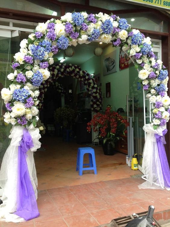 Cổng hoa cưới màu tím dịu dàng, mềm mại nhất