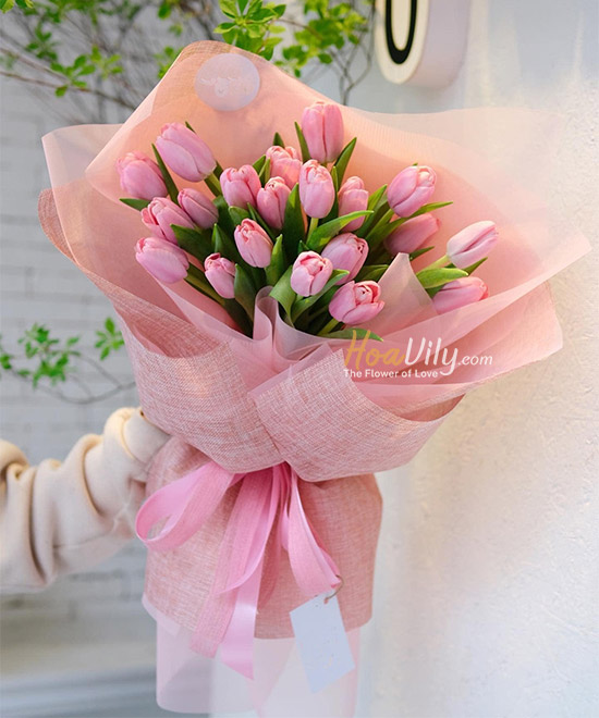 Bó hoa tulip hồng - Tình về chung đôi