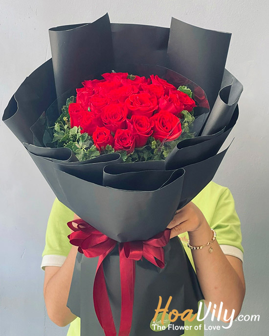 Bó hoa hồng đỏ - Địa cầu yêu thương