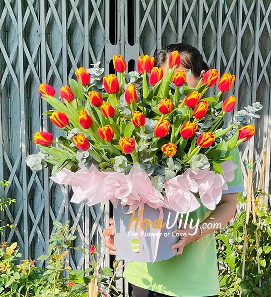 Hộp hoa tulip xinh - Ban mai rực rỡ
