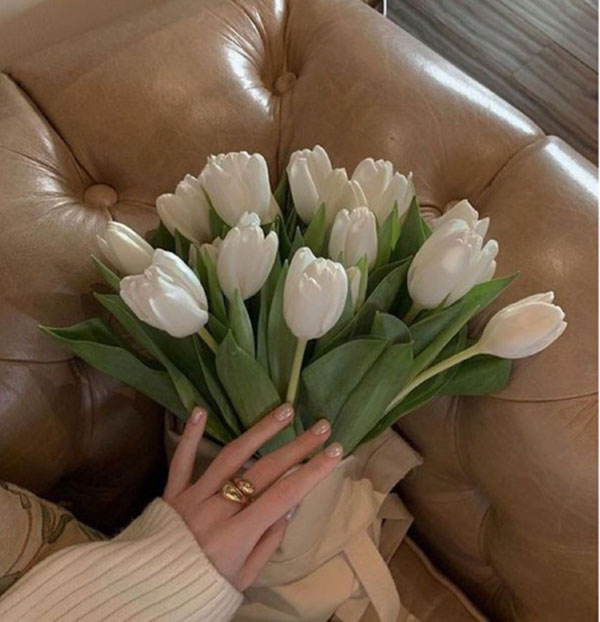 Bó hoa Tulip trắng lãng mạn
