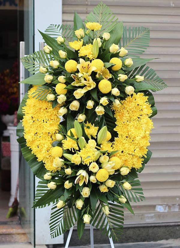 Hoa chia buồn màu vàng