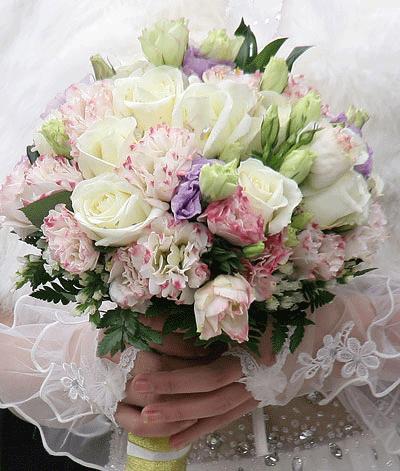 hoa cầm tay cô dâu có tại hoatuoi360