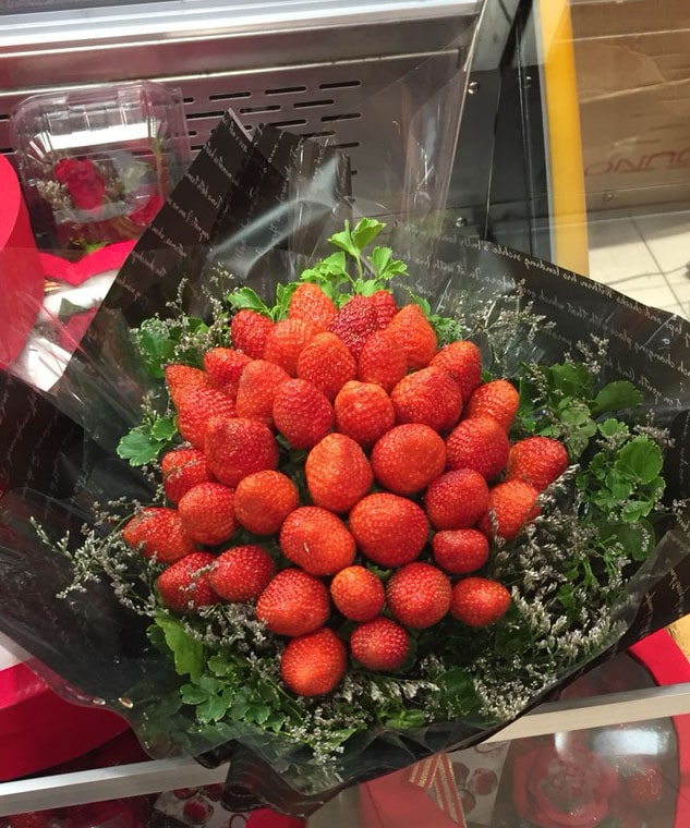 Shop bán hoa bó dâu tây đẹp