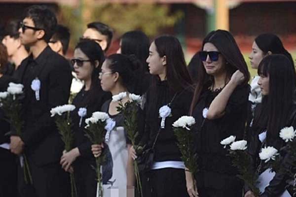 Trang phục trong đám tang Hàn Quốc